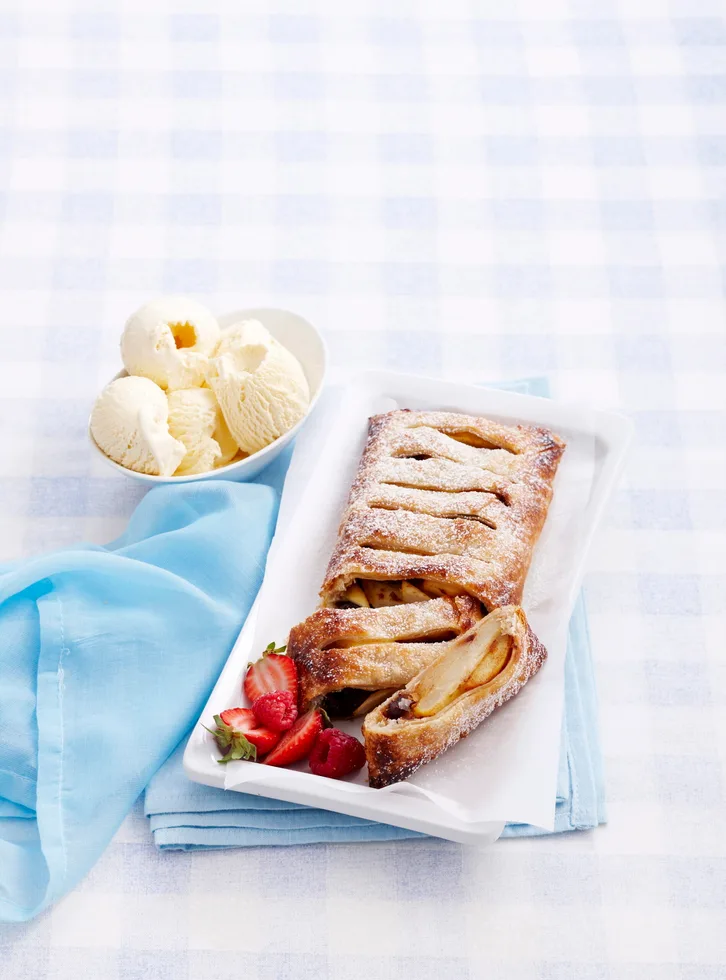Pear and date strudel
