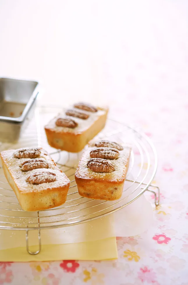 Pecan and apple friands
