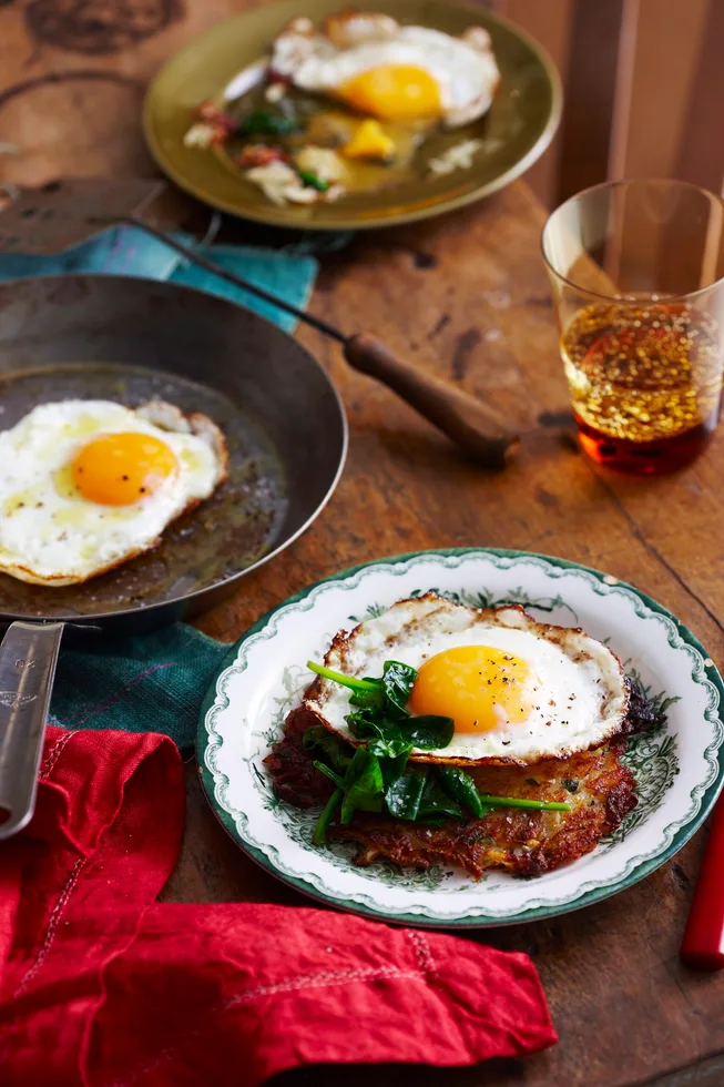 Potato rosti with fried egg