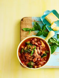 Chunky beef, bean and broccoli soup