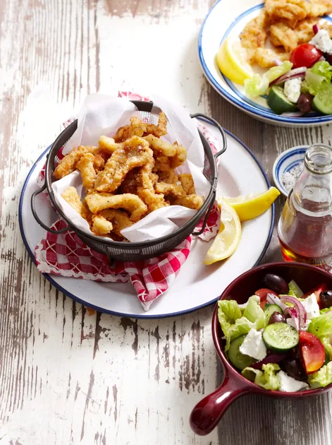 Crispy calamari with Greek salad