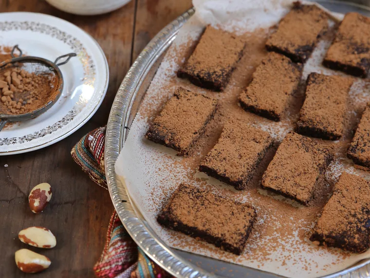 Paleo brazil nut bars with carob, dates and orange zest