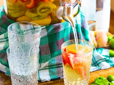 Sparkling white sangria