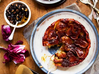 Artichoke tarte tatin with red onion and hazelnut dressing