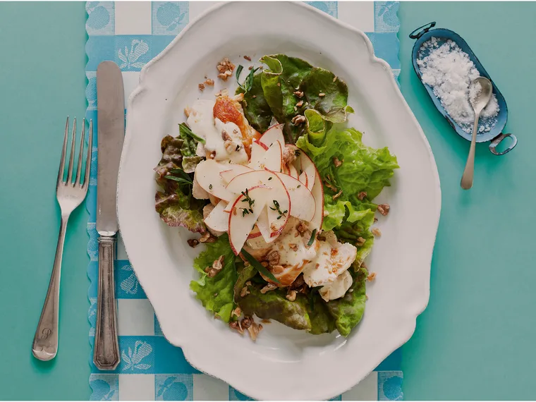 Tarragon chicken breasts with apple salad