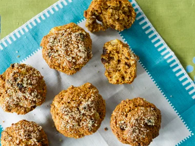 Spicy apple muffins