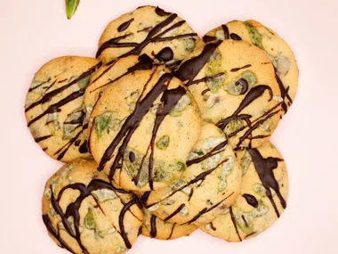 Fresh mint chocolate chip cookies