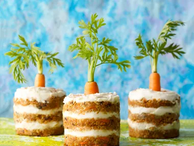 Mini bunny spice cakes
