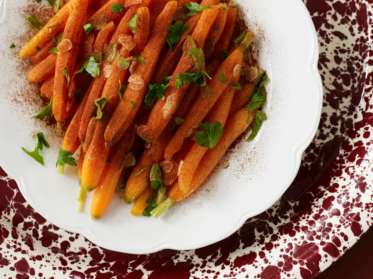 Carrot and cinnamon salad