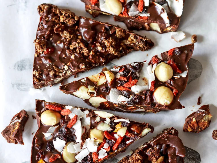 Sugar-free chocolate Christmas bark