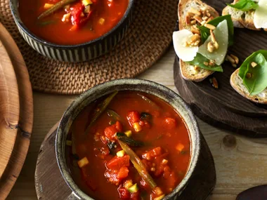 Autumn soup with pesto toasts