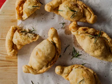 Mini deep-fried calzone