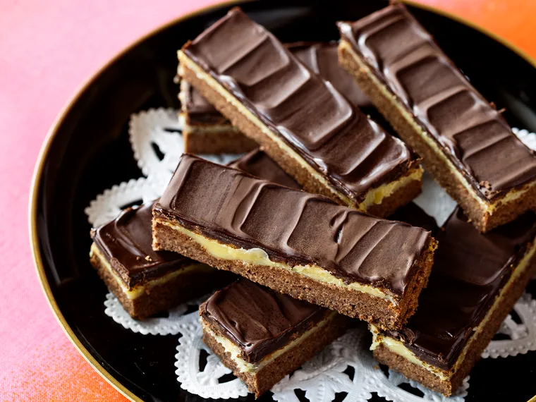 Chocolate caramel slice