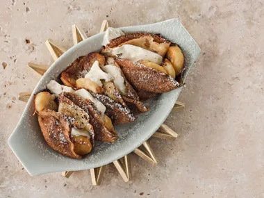 Crêpes with chocolate, banana and rum filling