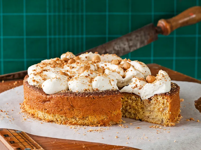 Pear and hazelnut cake