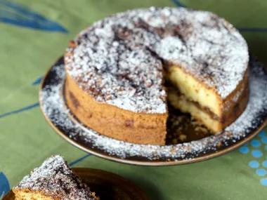 Apple cream cake