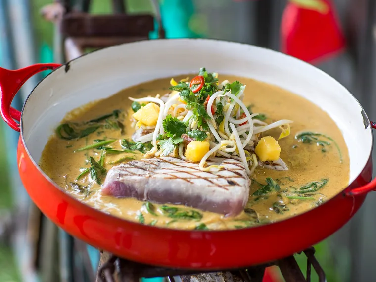 Tuna curry with mango and coriander salad