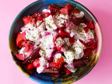 Red vegetable stew with yoghurt and za’atar