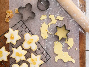 Citrus shortbread with lemon and ginger glaze