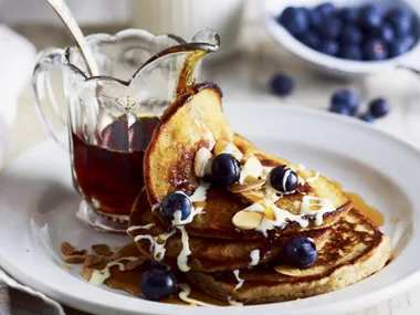 ALMOND, BANANA AND BLUEBERRY PANCAKES