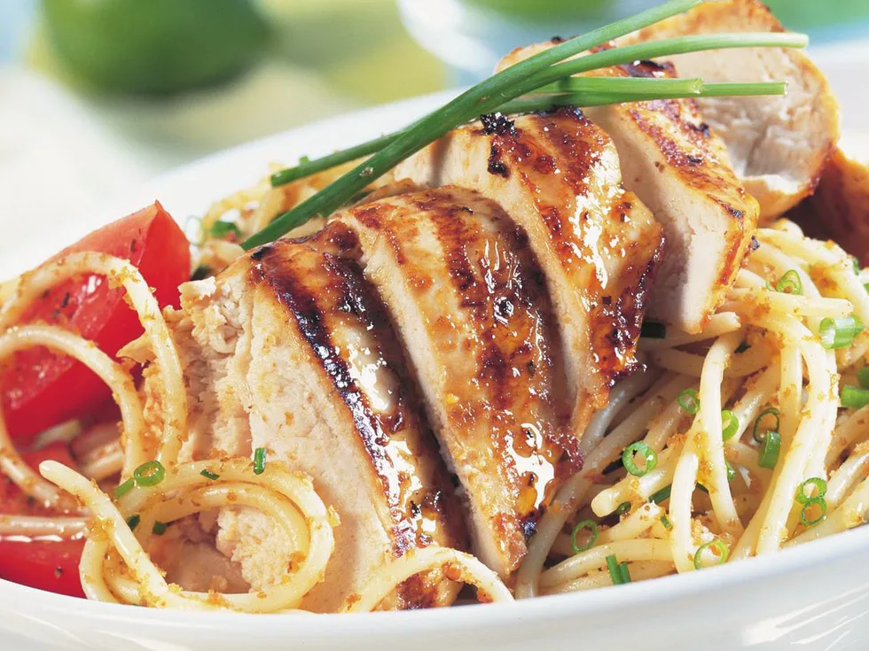 Chicken with red pesto pasta