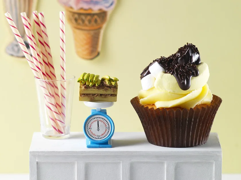 Banana split cupcakes