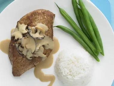 spicy chicken with mushroom sauce