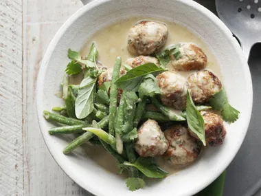 pork meatball green curry