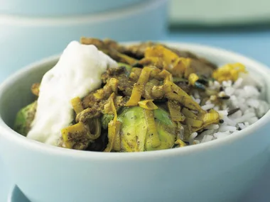 Curried pork stir-fry with wild rice