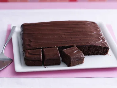 allergy-free choc-hazelnut slice