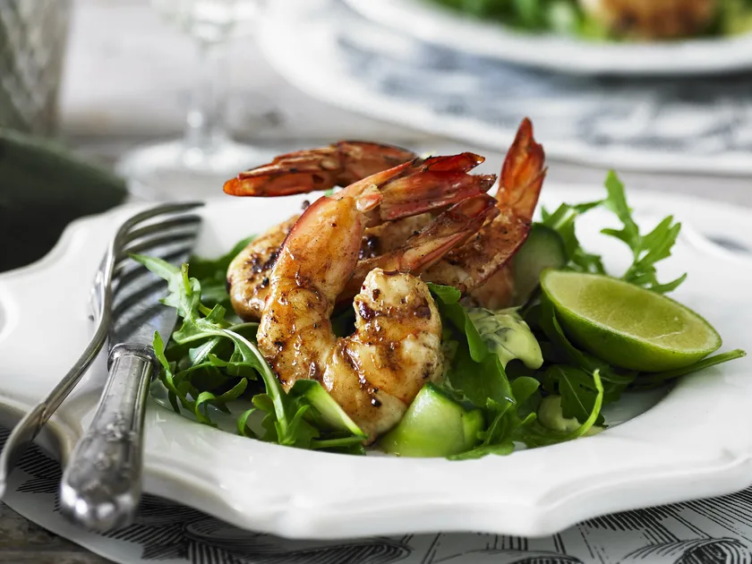 Barbecued prawn salad with basil mayo