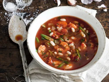 spicy prawn and bean hotpot
