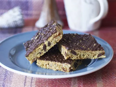 choc-chip, fig and pecan slice