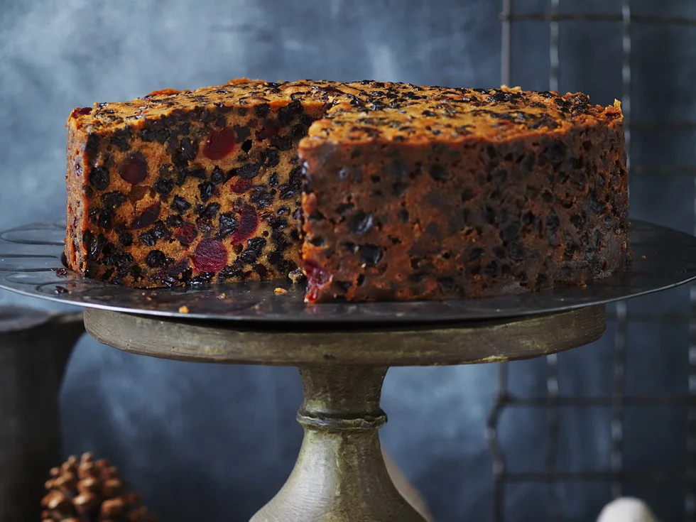 currant cherry cake