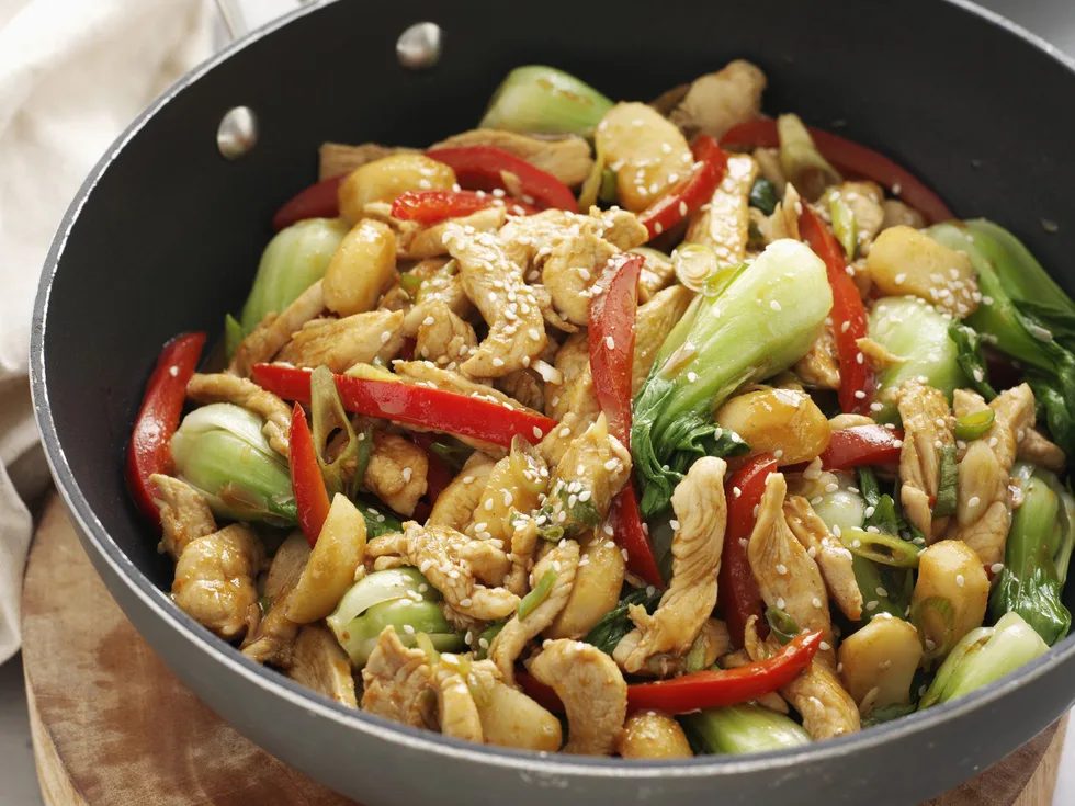 chilli-chicken stir-fry with asian greens