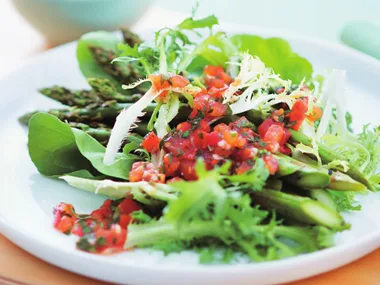 Grilled asparagus with warm tomato dressing
