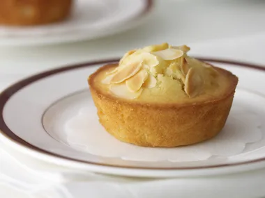 Pear and almond friands