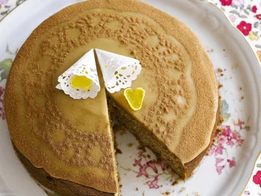 cinnamon ginger cake with caramel icing