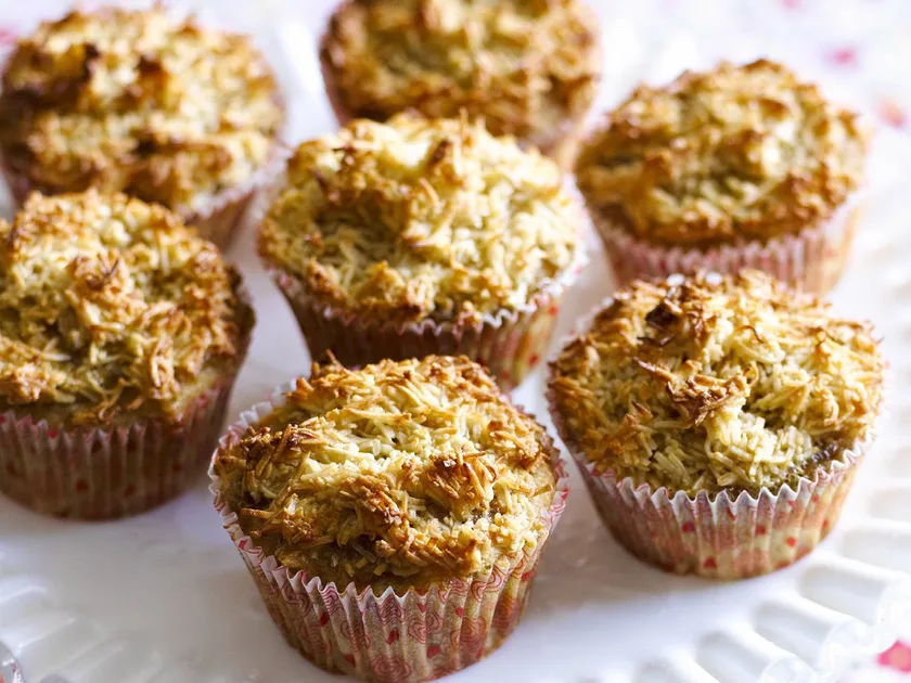 Hummingbirdcakes with coconut crust