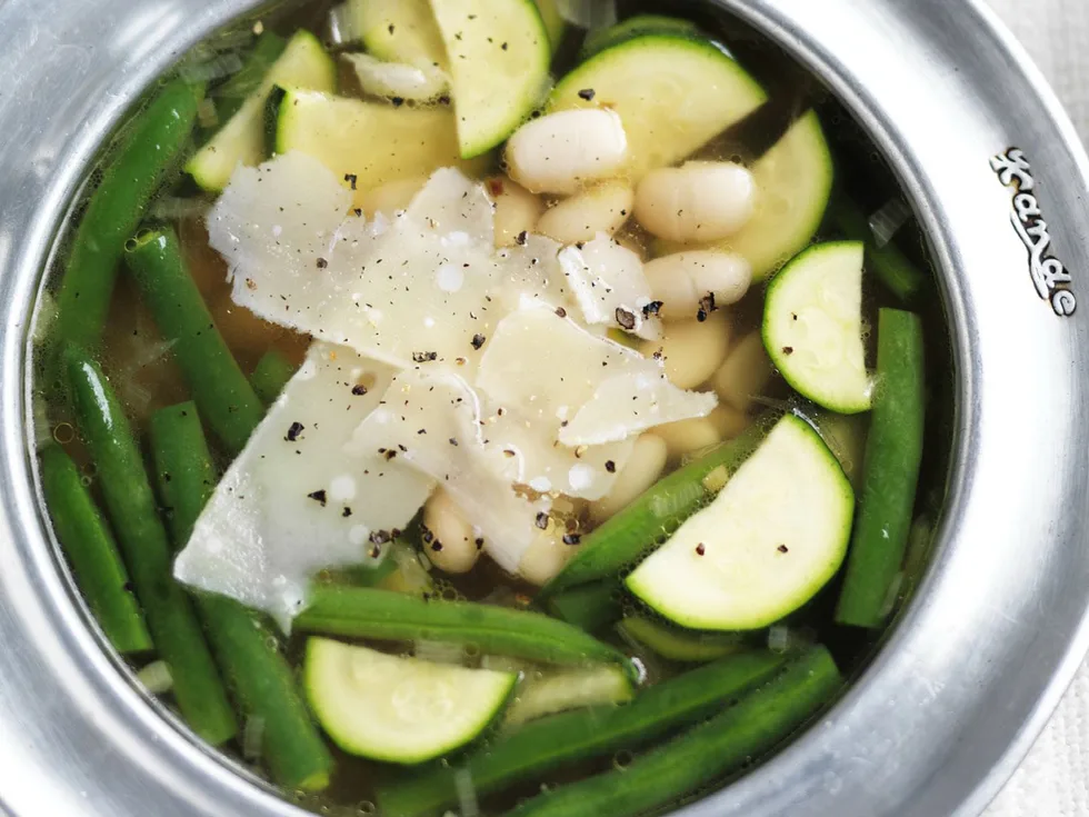 BEAN & BASIL SOUP