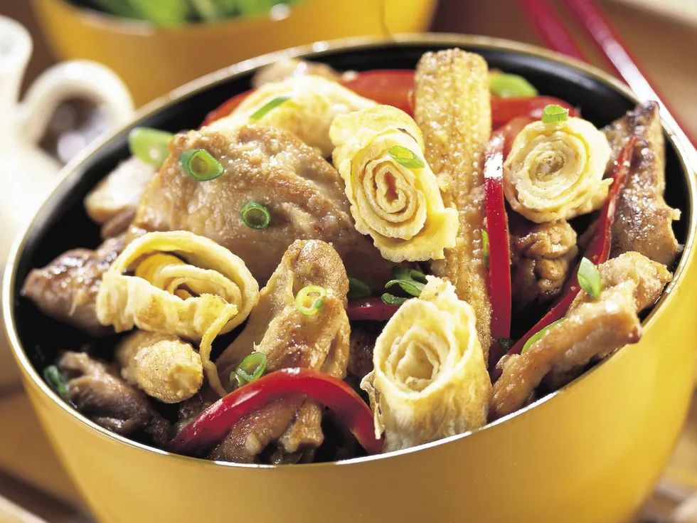 Chicken and corn with egg rolls