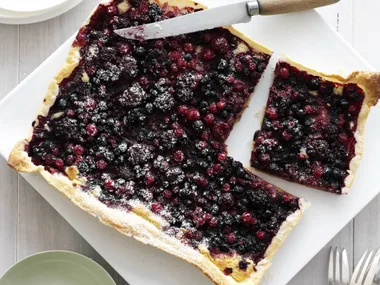berry frangipane tart
