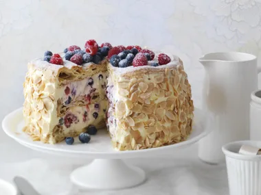 berry puff cheesecake