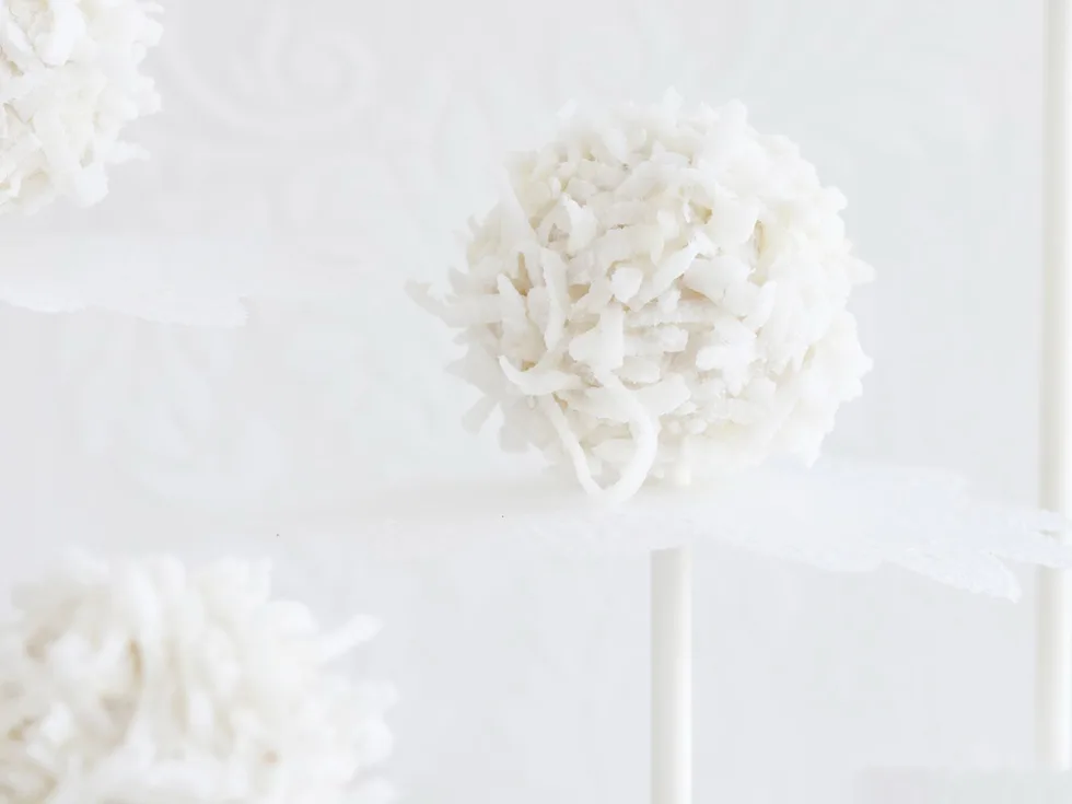 COCONUT POPS