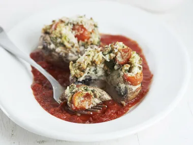baked mushrooms with tomato and basil