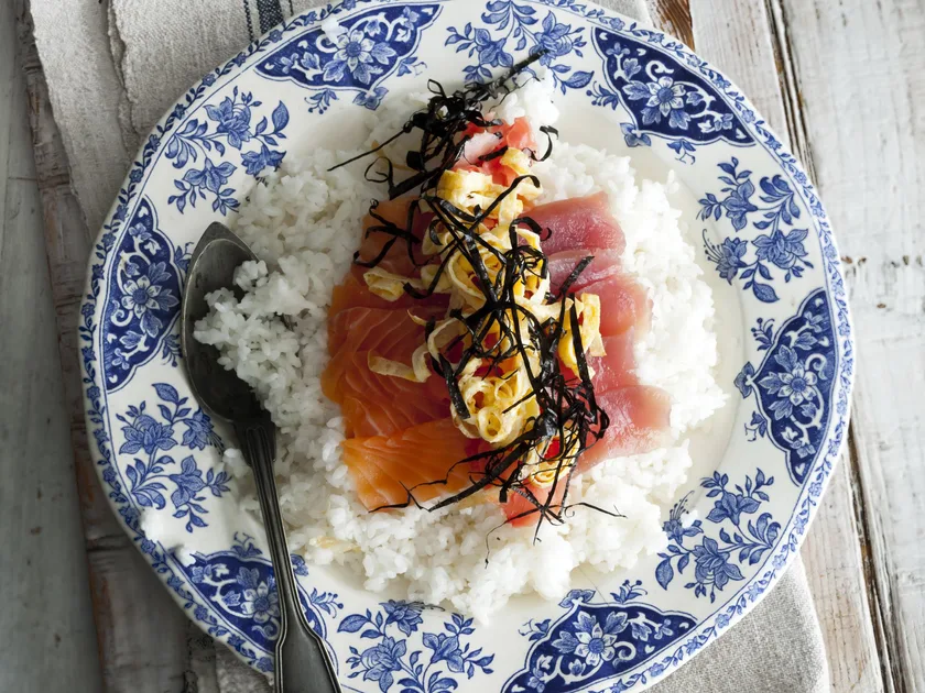 Chirashi (scattered sushi)