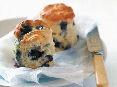 Honey and muesli scones