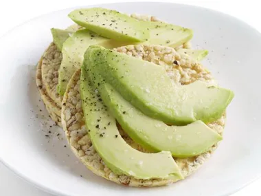avocado on corn thins