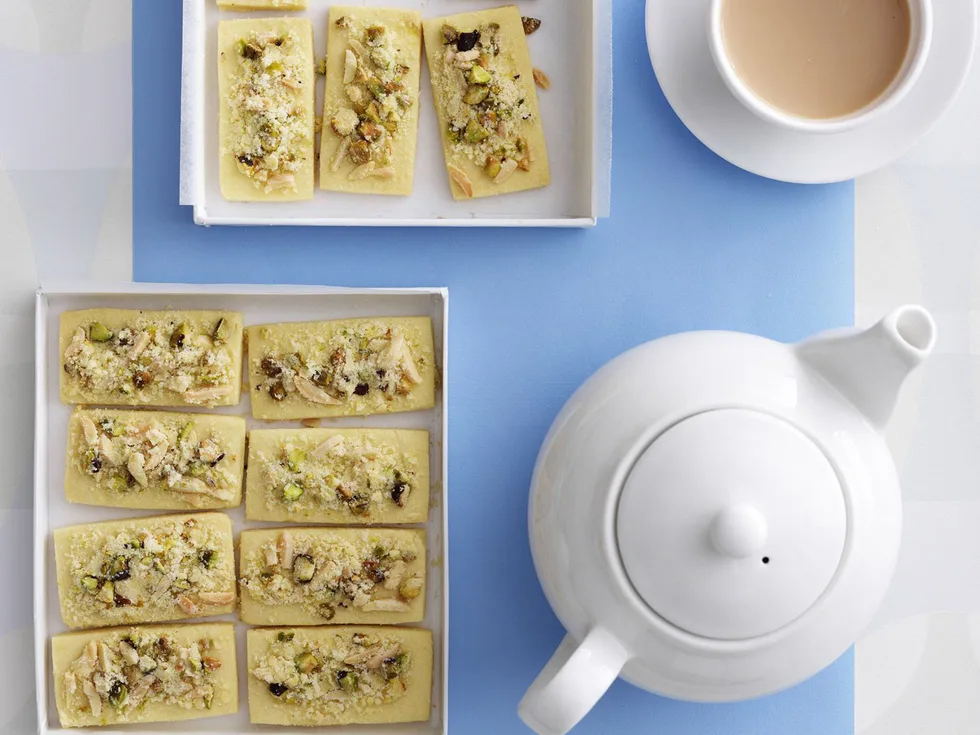 shortbread bars with nut crumble