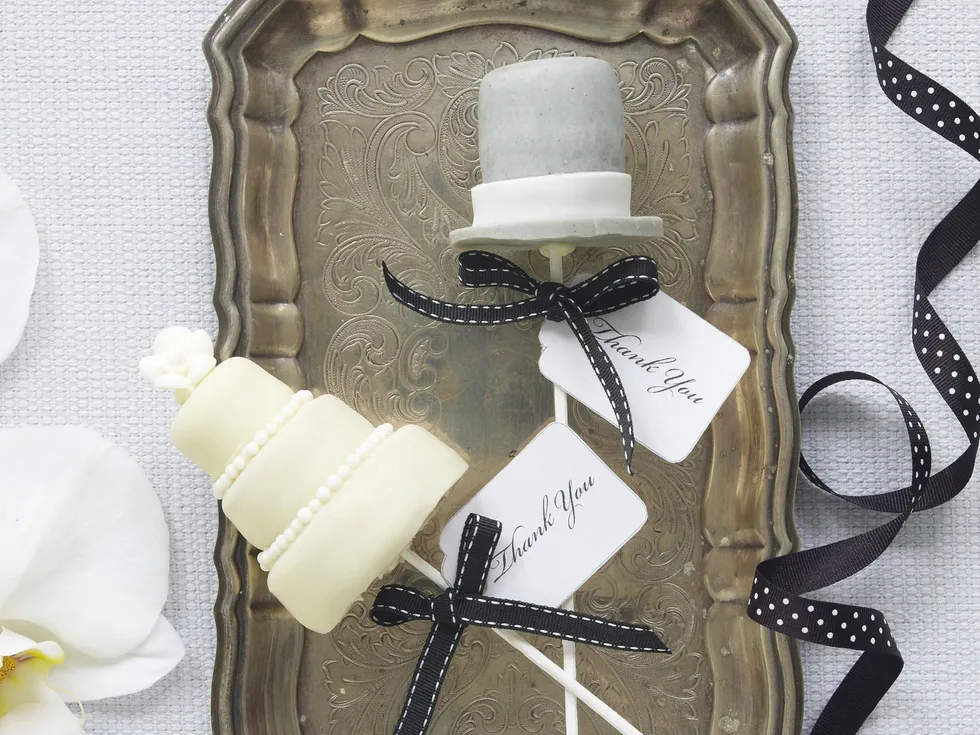 Wedding cake pops